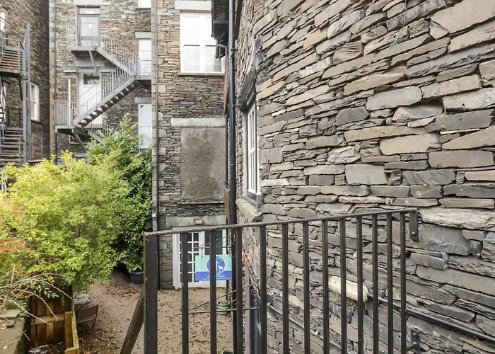 Dixon Court 公寓 *