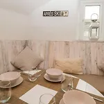Dixon Court Apartamento *