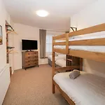 Dixon Court